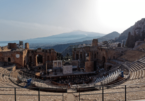 Visita al teatro greco di Taormina